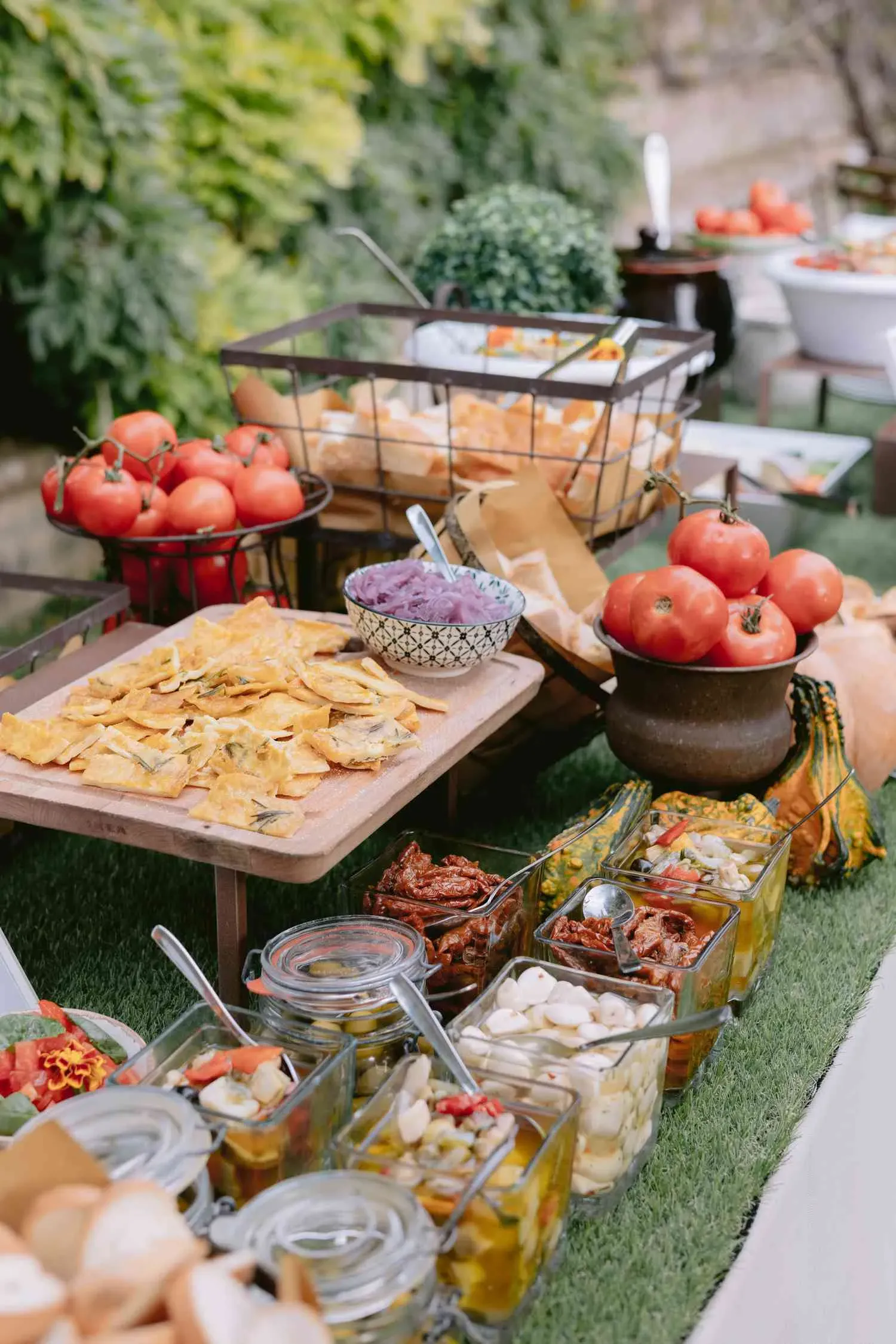 18 Best Wedding Buffet Ideas Guests Will Adore