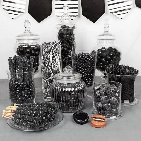 Black Candy Buffet Ideas: Darkly Delicious Displays