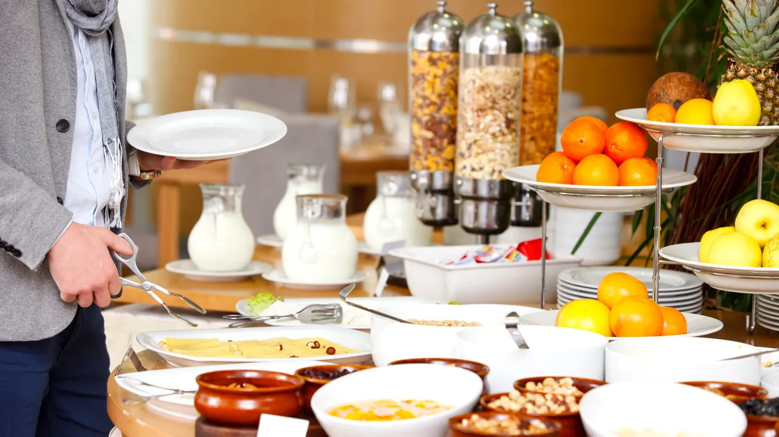 Considering Dietary Needs in Hotel Buffet Breakfast Ideas