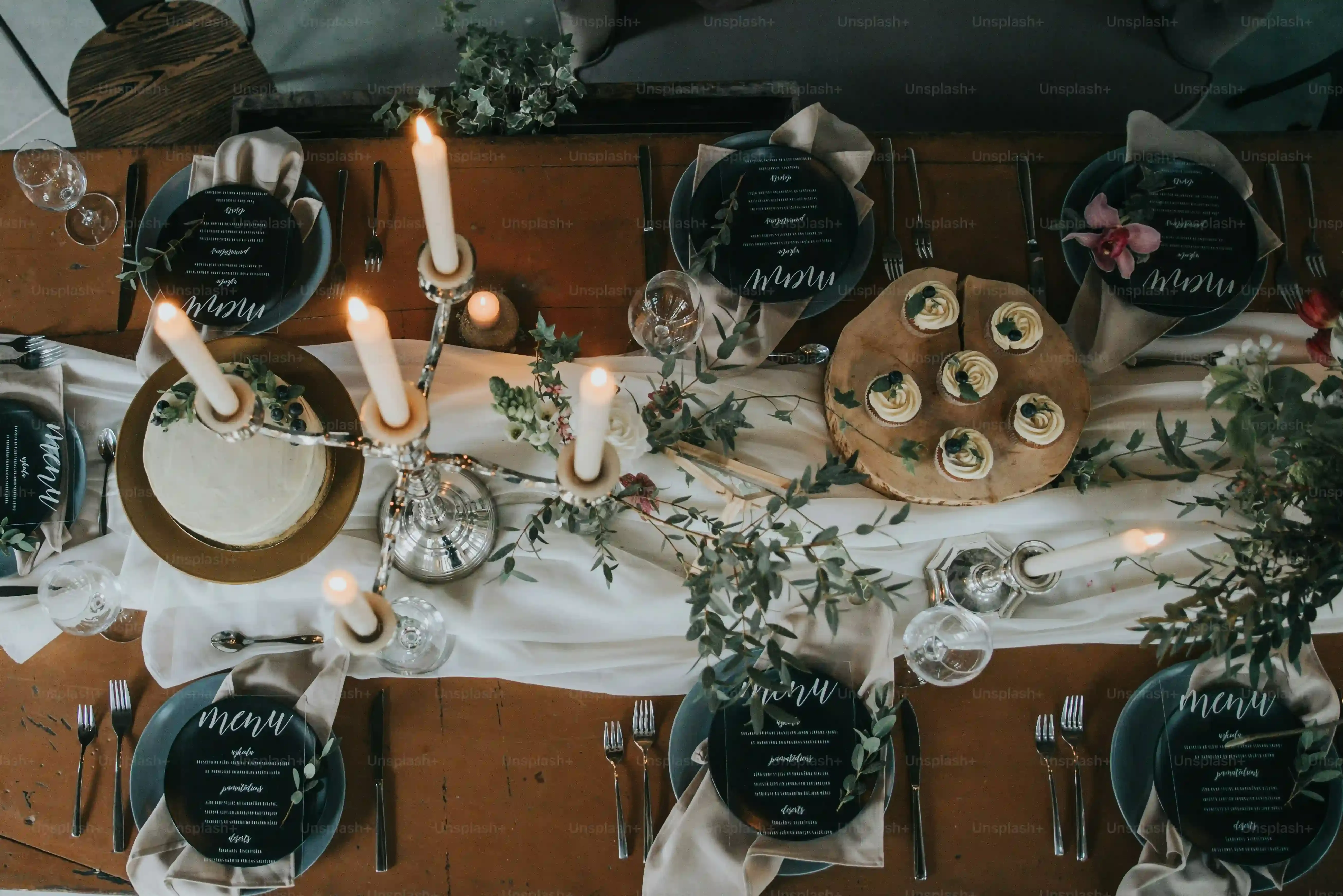 Details That Define a Rustic Buffet