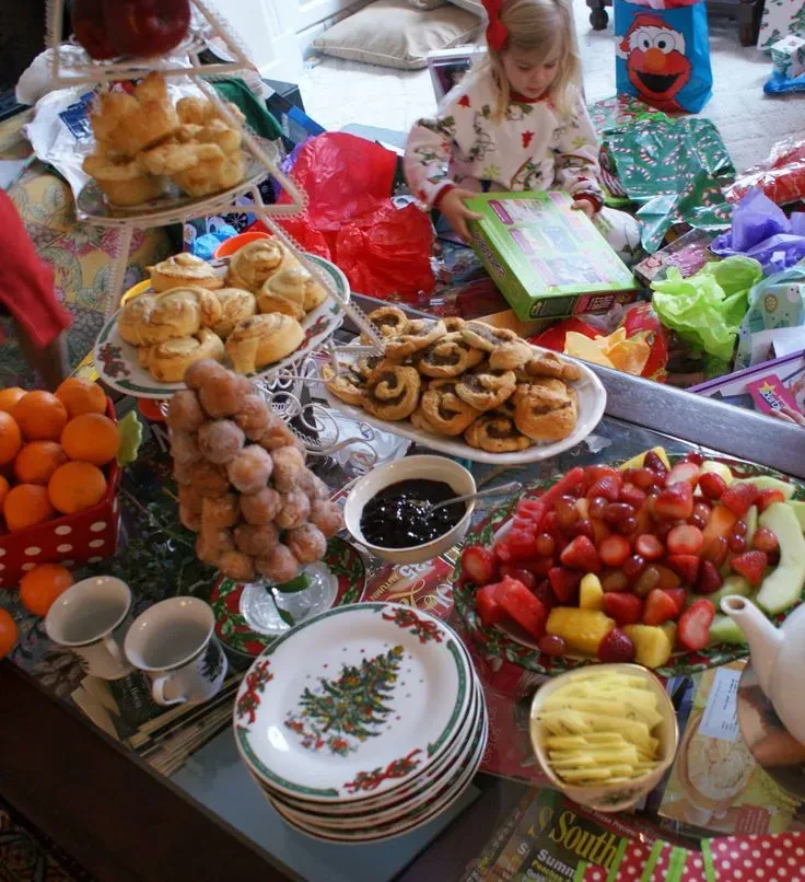 Drinks and Decor: Completing Your Christmas Morning Buffet
