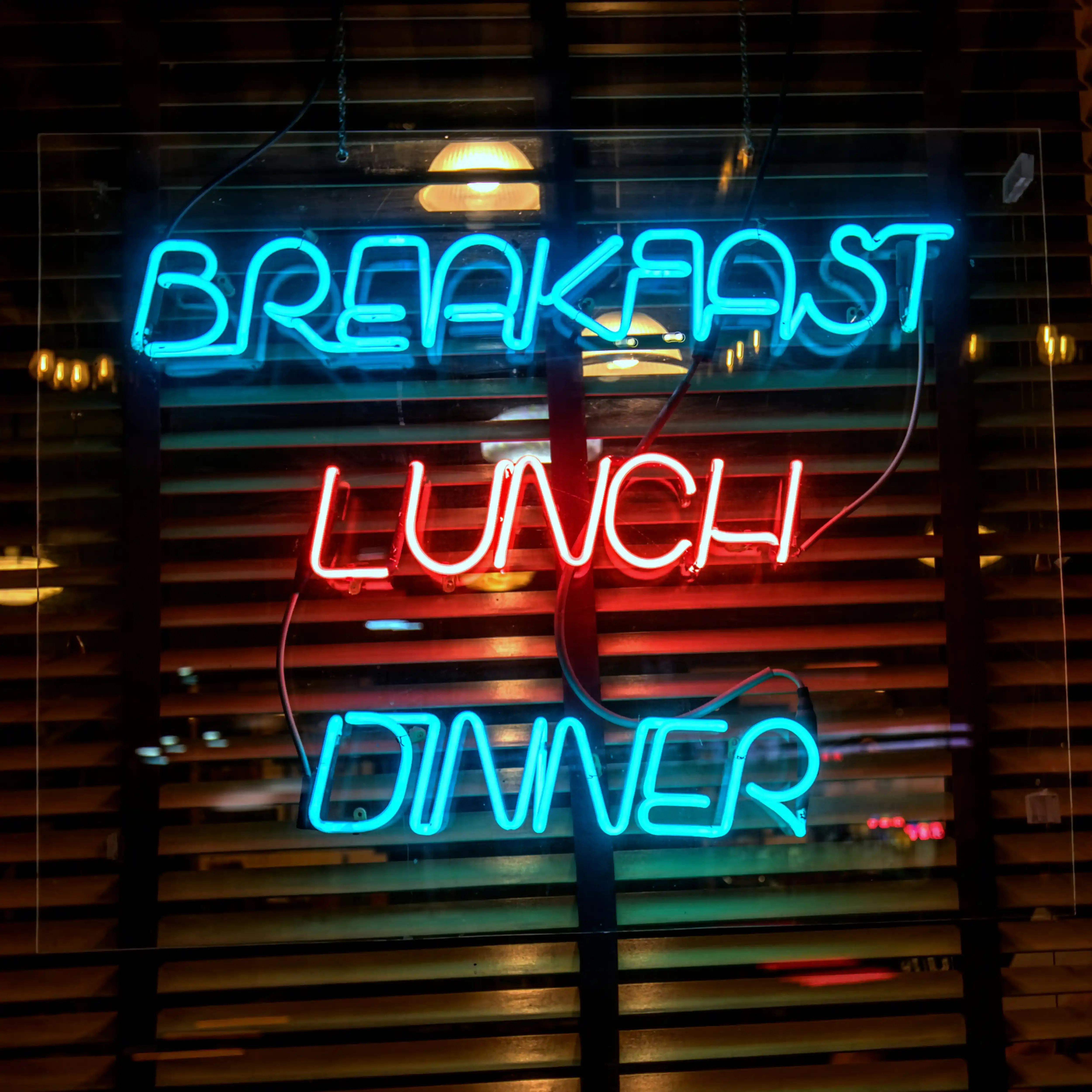 Drinks and Details: Rounding Out Your Petit Dejeuner Buffet