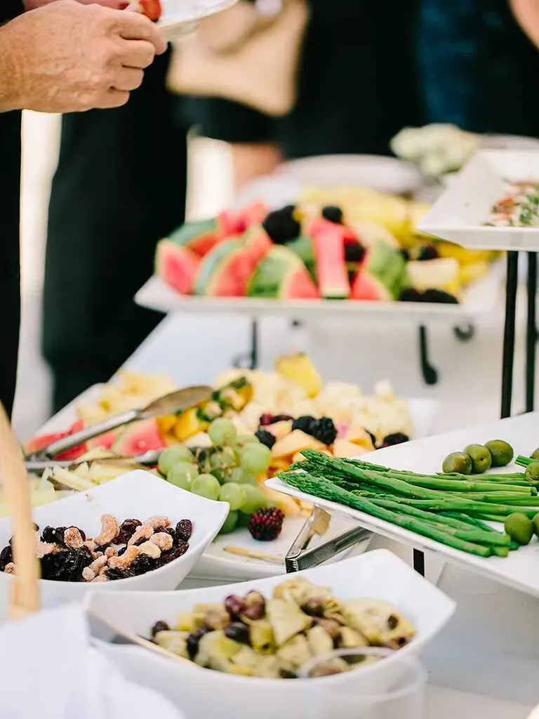 Executing Your Simple Wedding Buffet with Style
