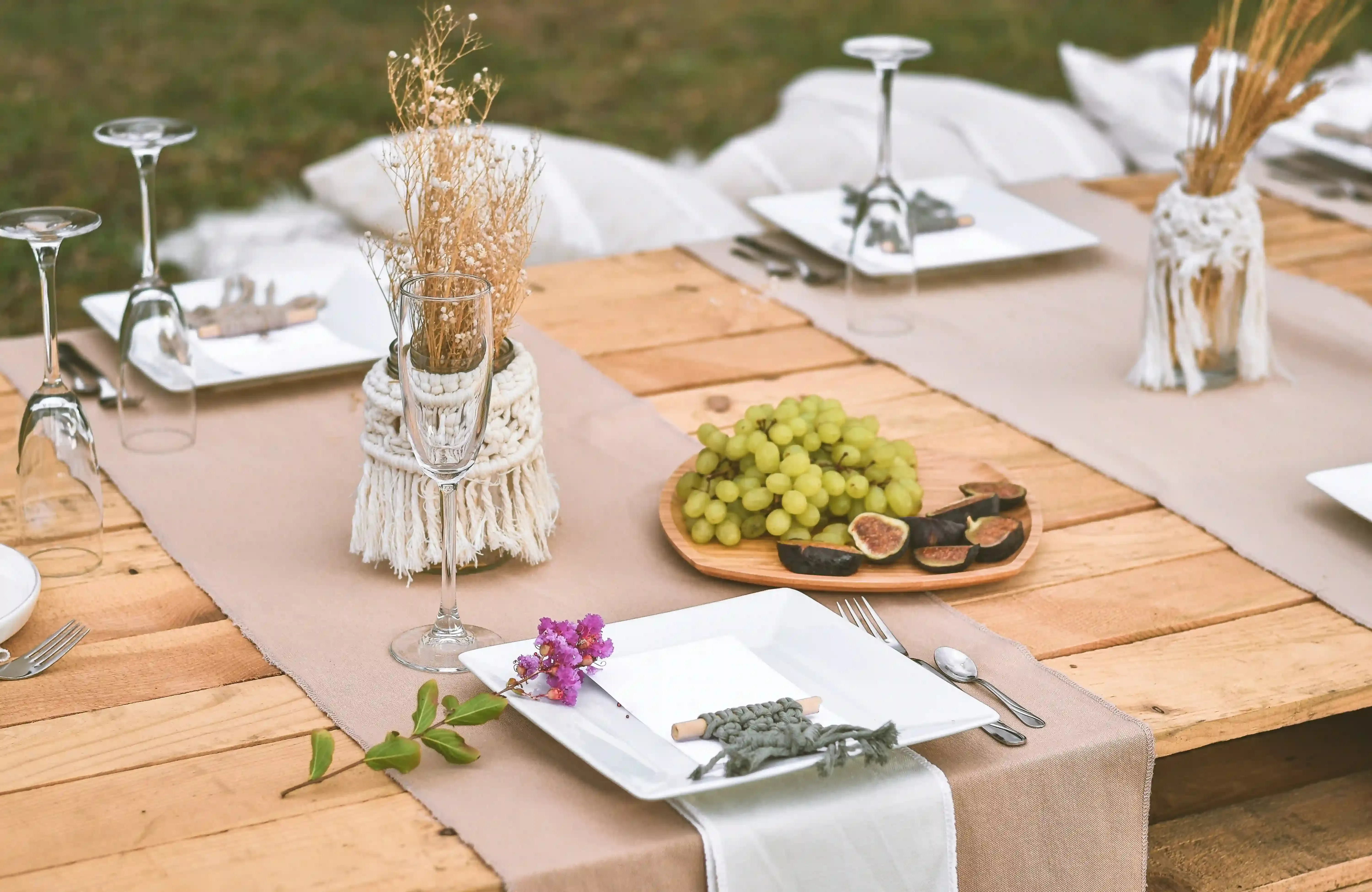 Frequently Asked Questions About Outdoor Wedding Buffets