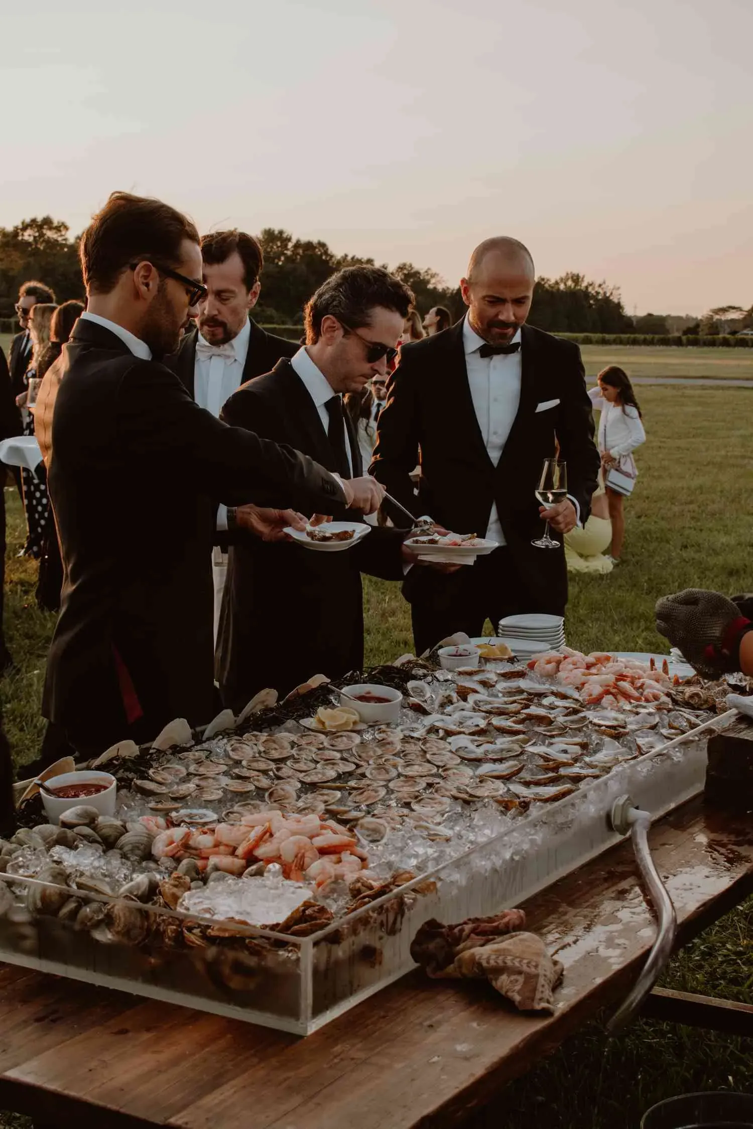 Making Your Outdoor Wedding Buffet Unforgettable