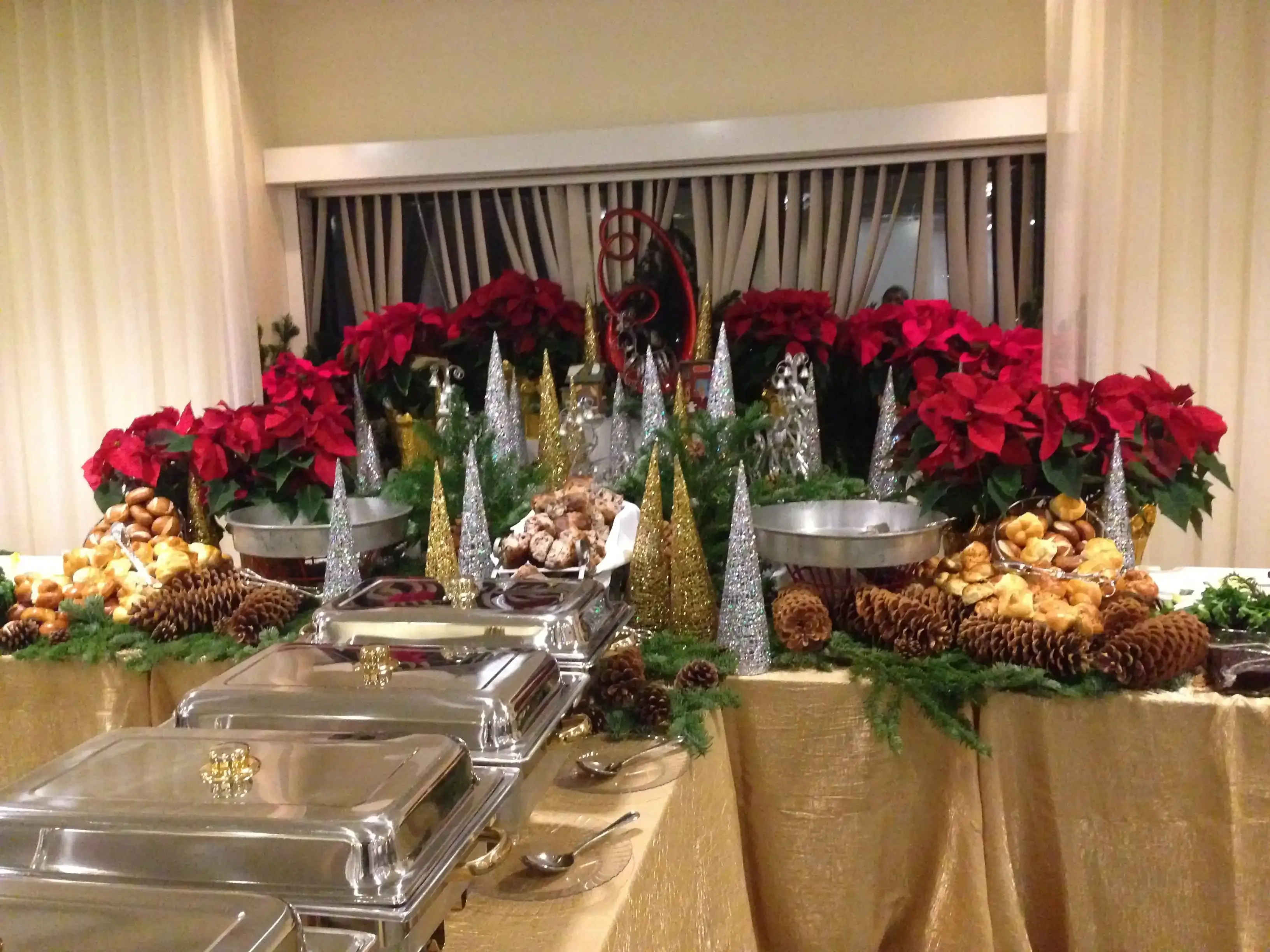 Planning Your Festive Christmas Buffet Table