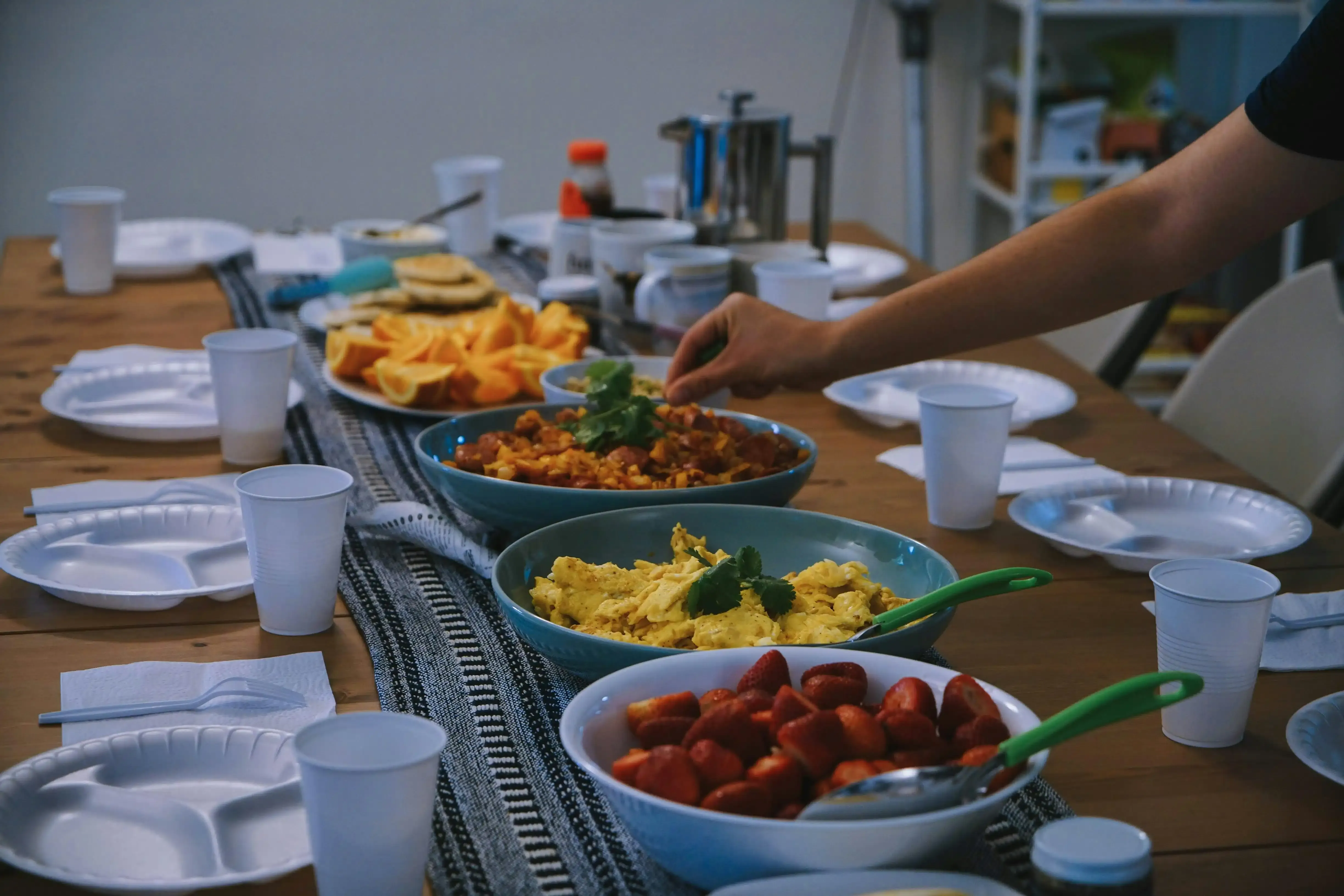 Setting Up Your Winning Breakfast Buffet for Many Guests