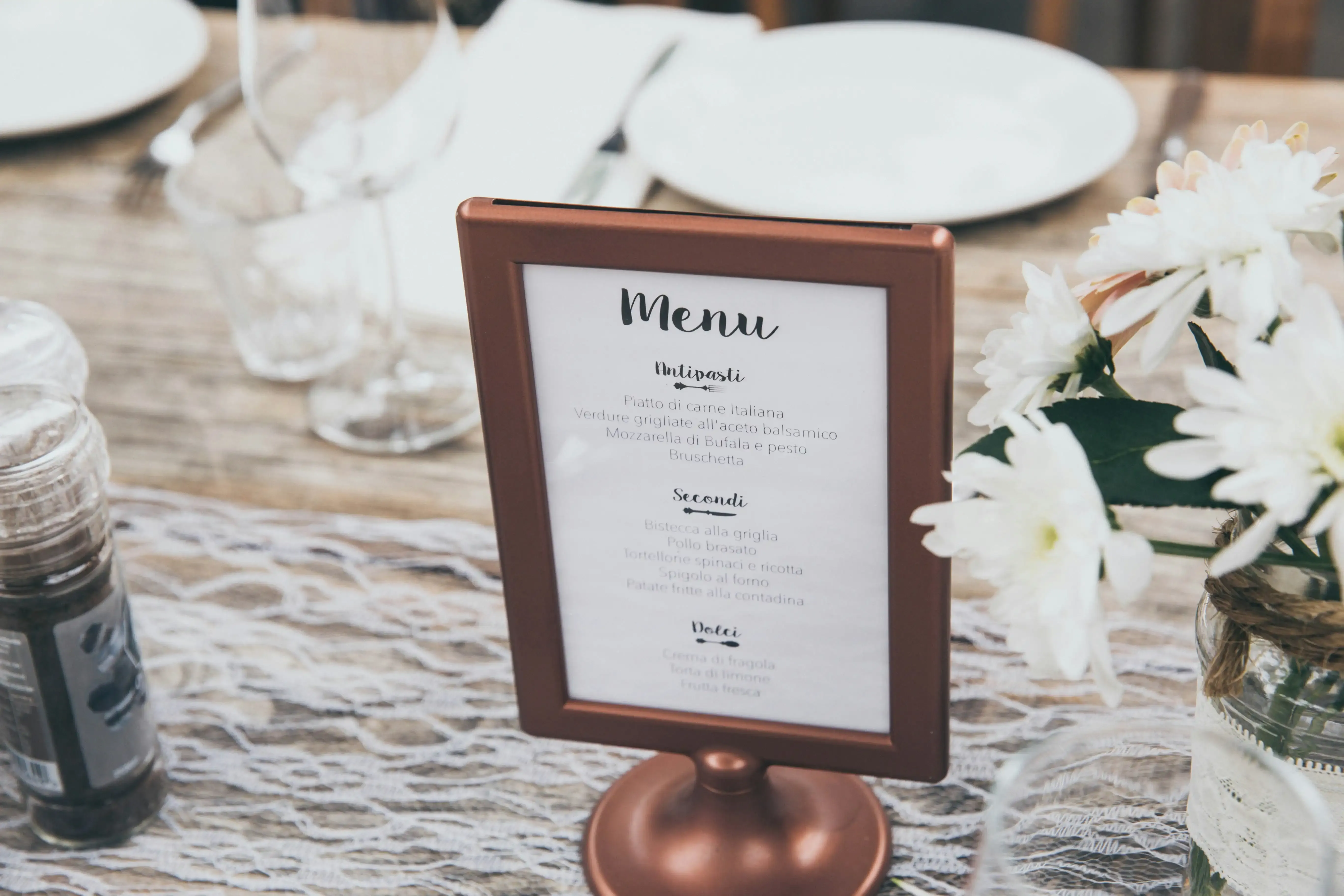 Sips and Sweets: Drinks and Desserts for a Brunch Wedding