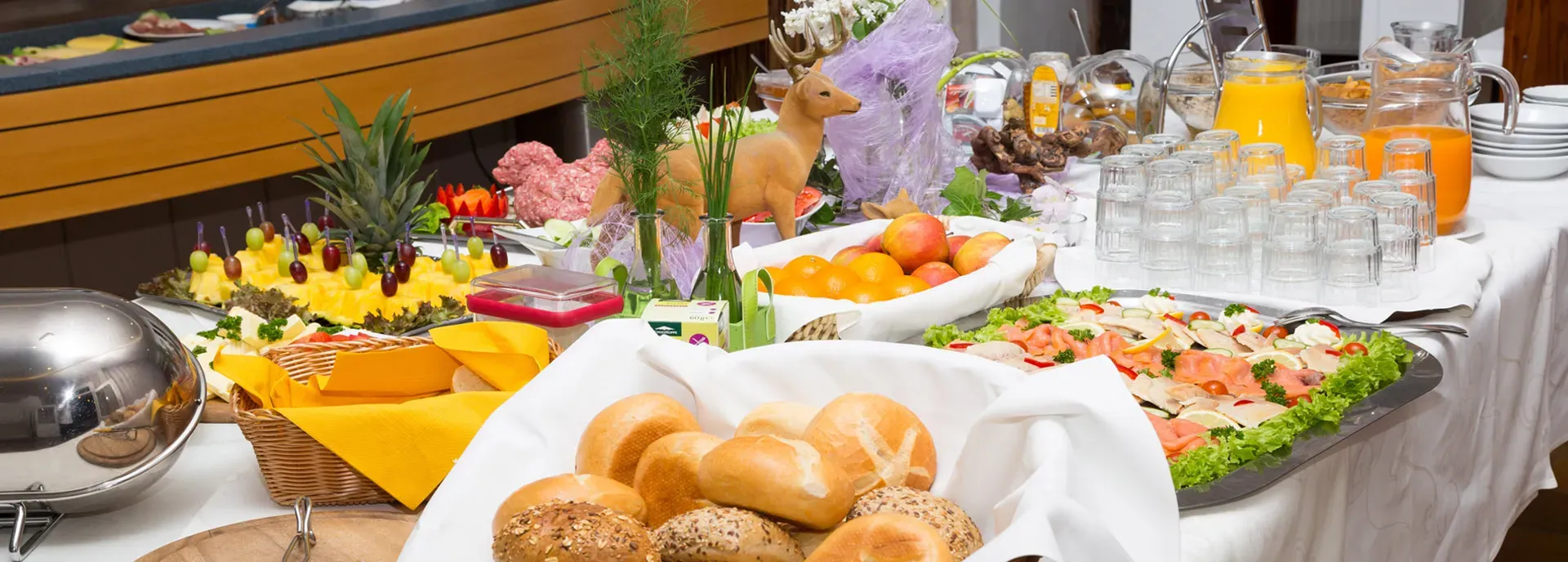 The Ultimate Breakfast Buffet Items List: What to Expect