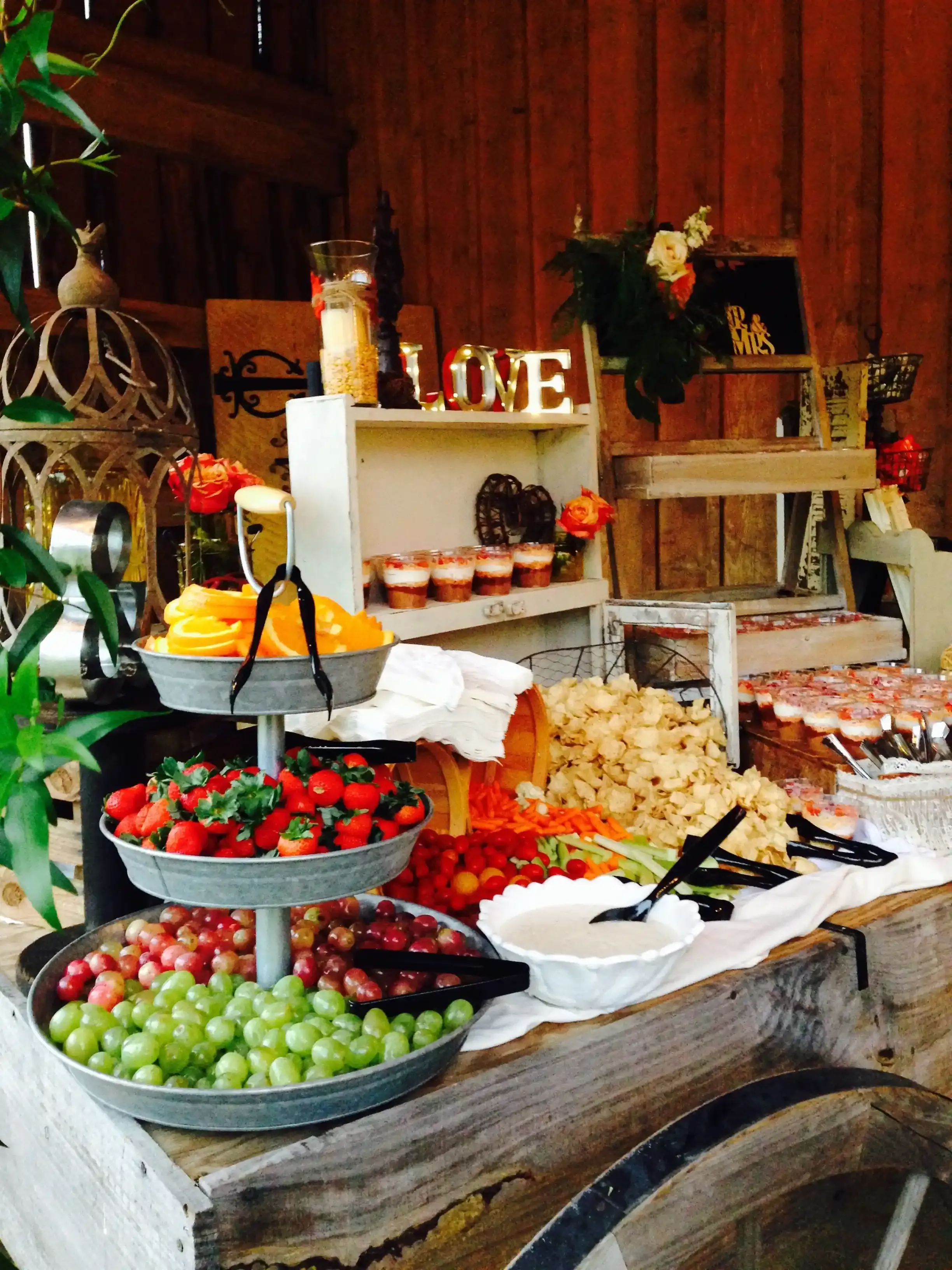 Why Country Wedding Buffet Ideas Are a Smart Choice